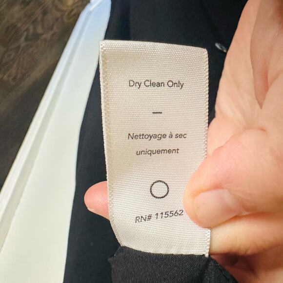 LIKELY Women's Black Aubrey Sleeveless Back Zip V-Neckline Pleated Gown Size 6 - Picture 10 of 11